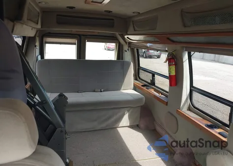 2000 Ford E-150 Recreational из США, поврежденный, VIN 1FDRE14W2YHB48494